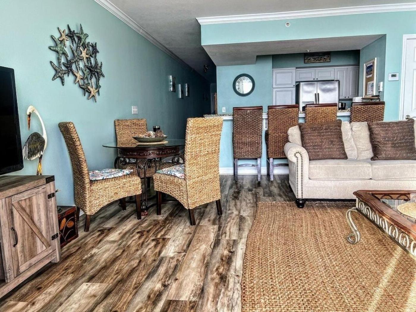 Goin Coastal Emerald Unit 729 Aparthotel